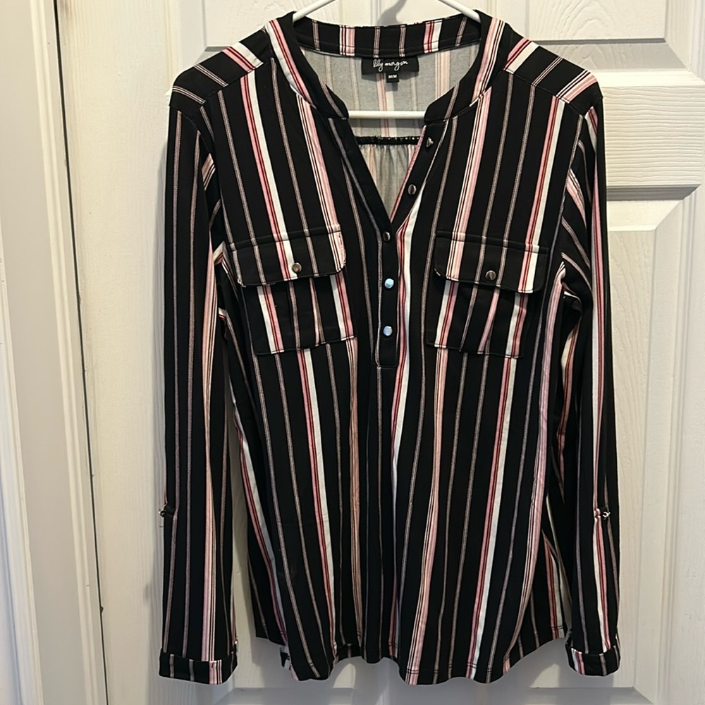# 68 Lily Morgan long sleeve v neck blouse size M, black white and pink stripe